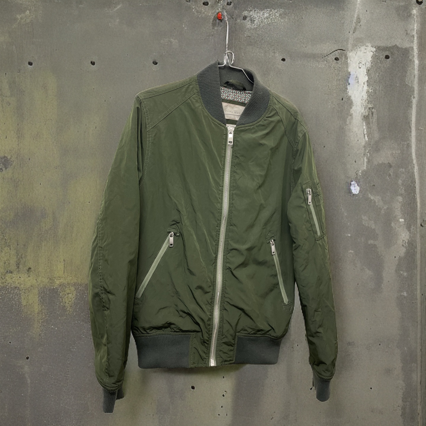 Olive green 2025 bomber jacket zara