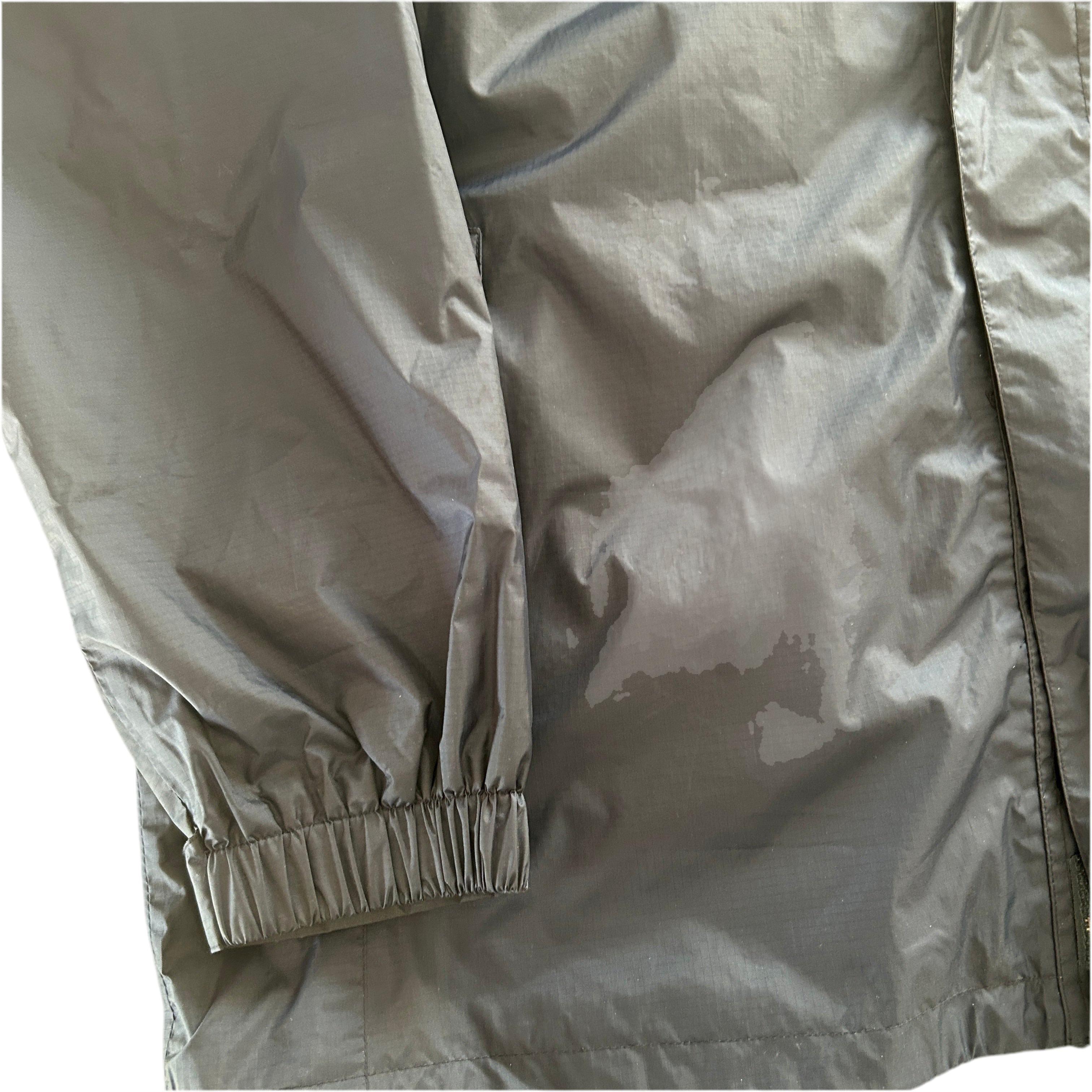 Vintage 90s windbreaker Black and blue waterproof rain jacket #rainydays sku 6867