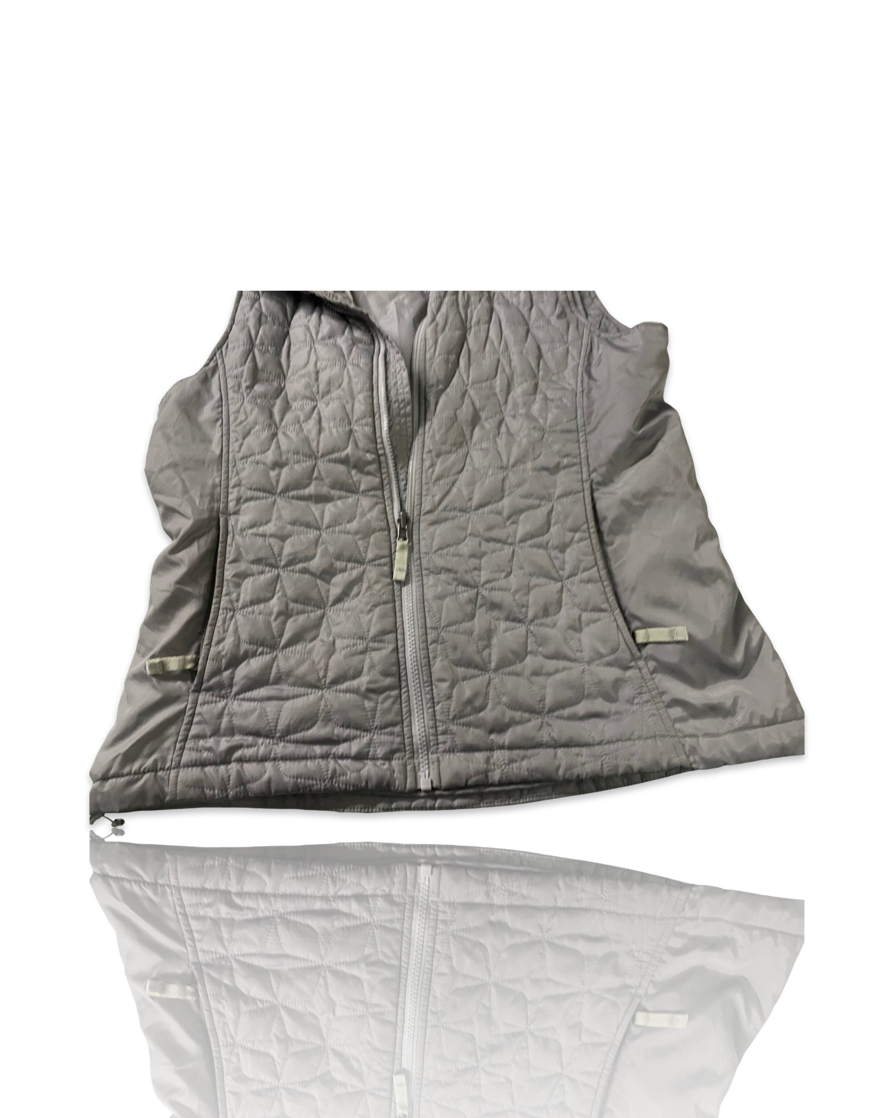 Cliche Vintage| Vintage The North Face Gray Fleece Vest - Size Large - Embroidered - Woman’s -
