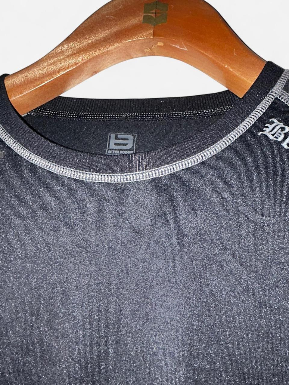 Men’s Black and white Berghaus long sleeve thermal top #outdoorwear in size small L 27 W 17 SKU 7007