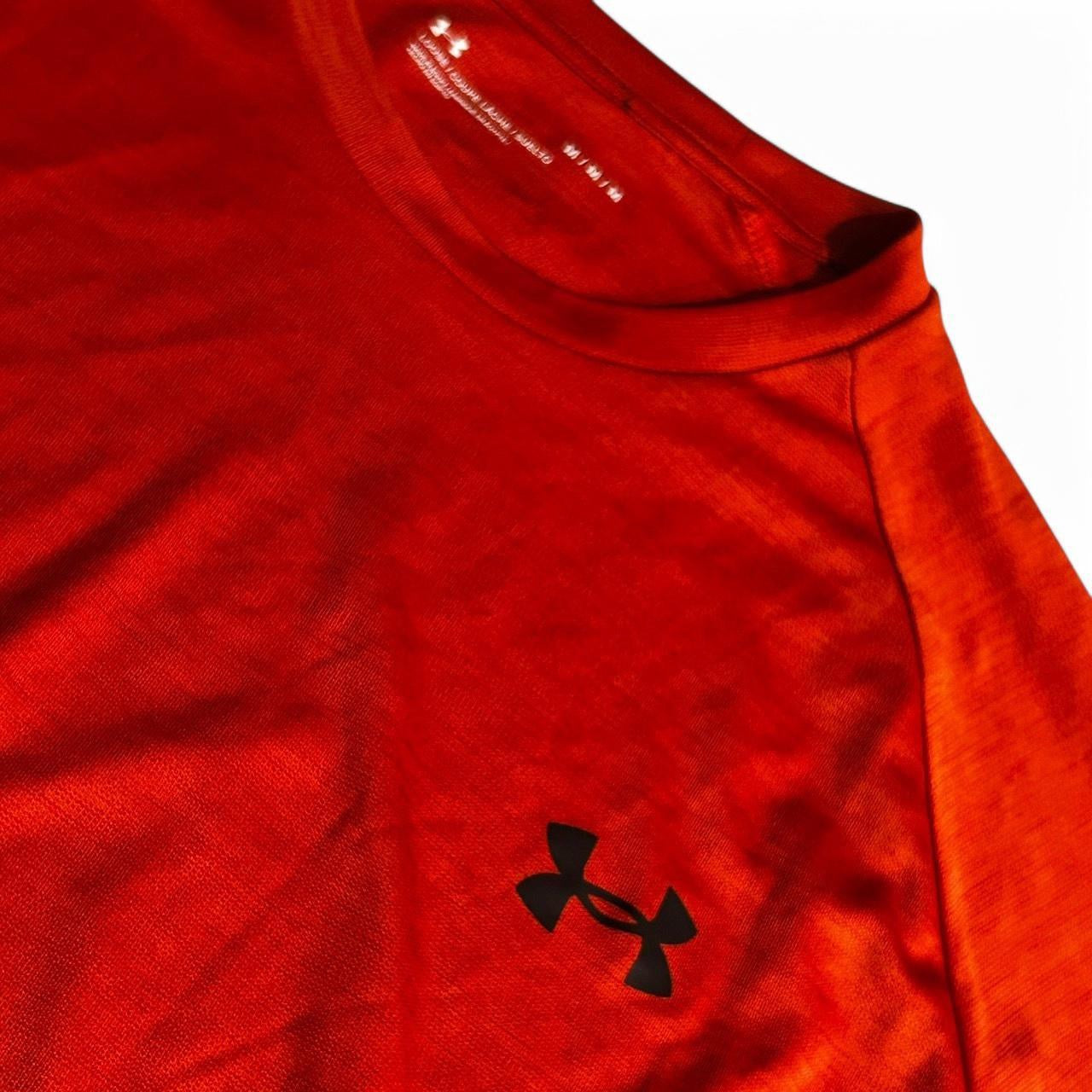 Under Armour Heat Gear Size M Men's Red/Orange Athletic T-Shirt - Used Sku 6842