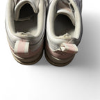 White Puma trainers with pink accents and a chunky sole #lifestyle in uk size 5 USA 6C sku 6899