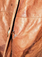 Xl Women’s Brown leather trench coat with a unique, distressed look leather #trenchcoat collar to hem 41 pit to pit 21 sku 7035