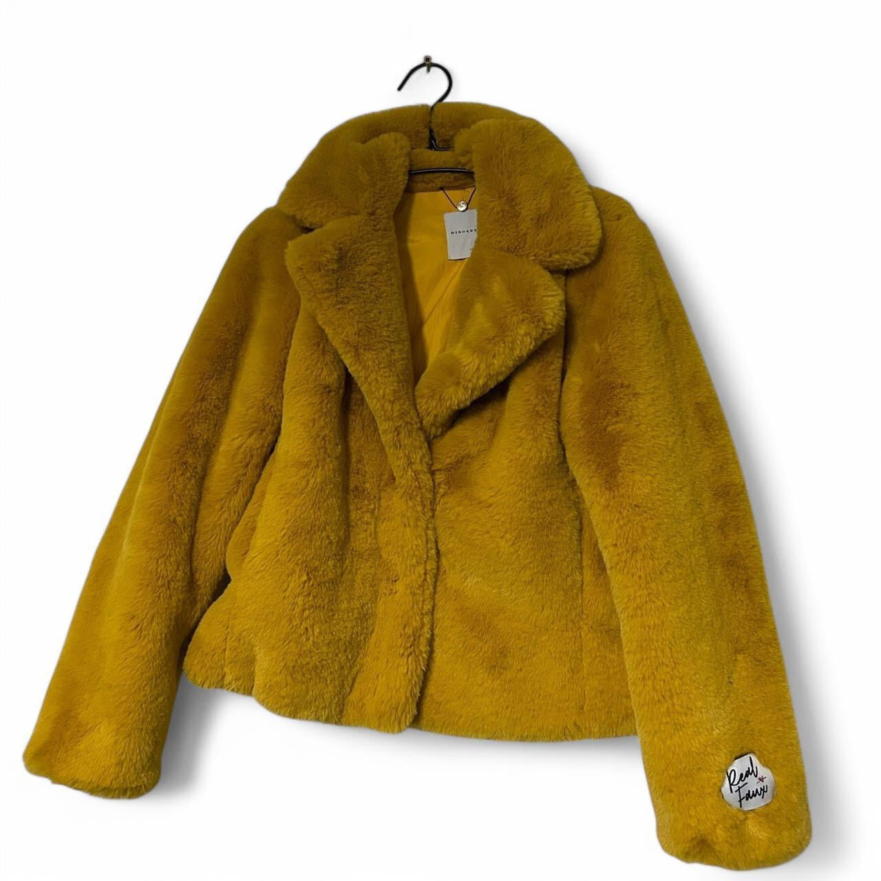 RinoaPelle yellow faux fur jacket with heart detail #fauxfurjacket L30 W20 in medium SKU 6889