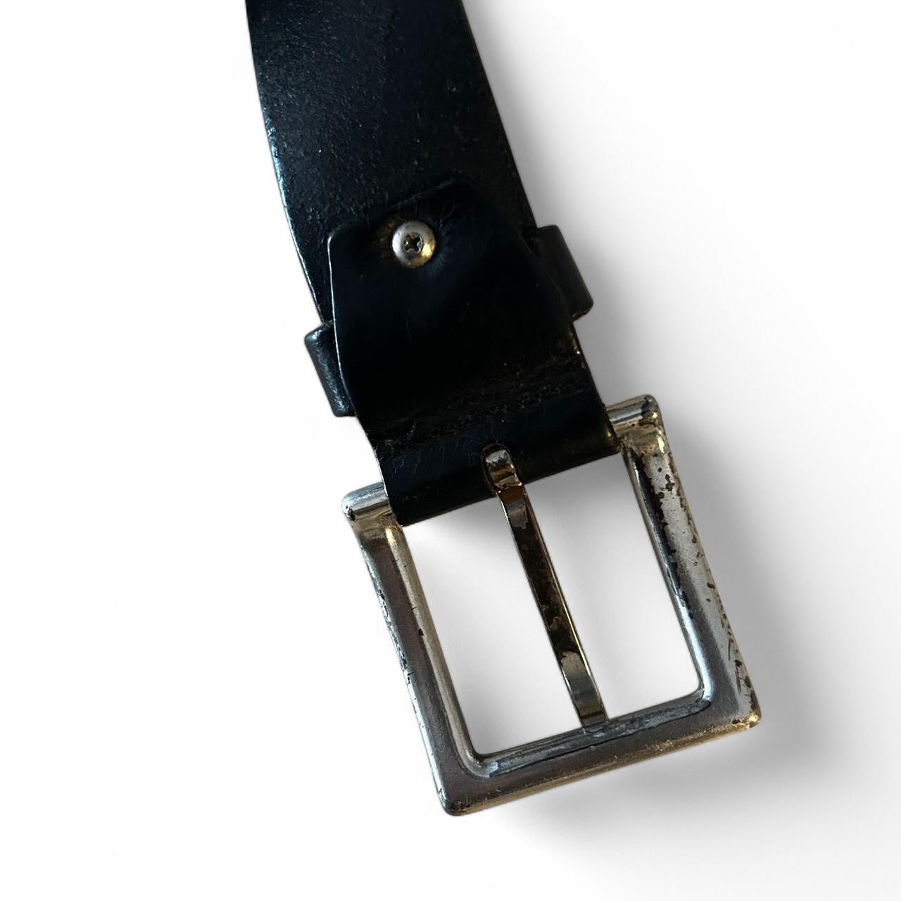 vintage 90s black leather belt chunky silver color belt buckle 26-31 1990s fashion Black leather belt with silver buckle #accessorize sku 6829