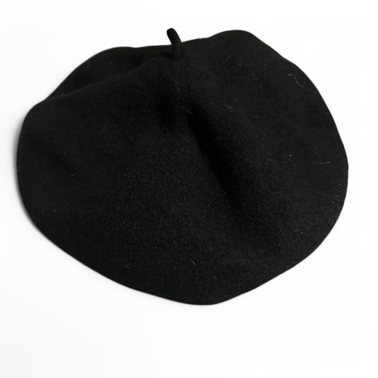 Vintage black beret cap| SKU 6788. 

Black beret hat with adjustable strap #streetwear #grunge 
