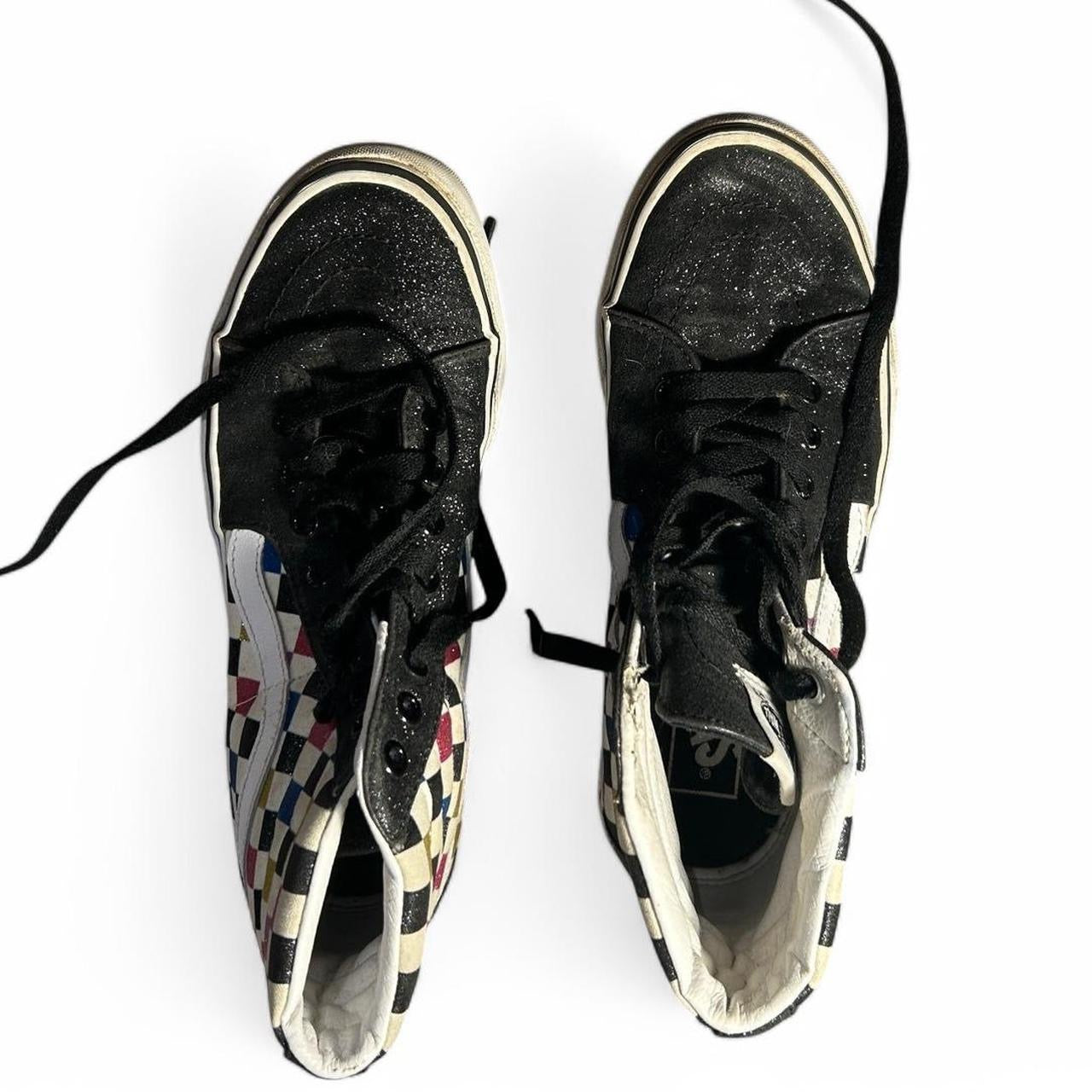 Black and white Vans skateboarding sneakers #skaterstyle uk 6 US 7 men us women 8.5  eu 39.0 SKU 6897