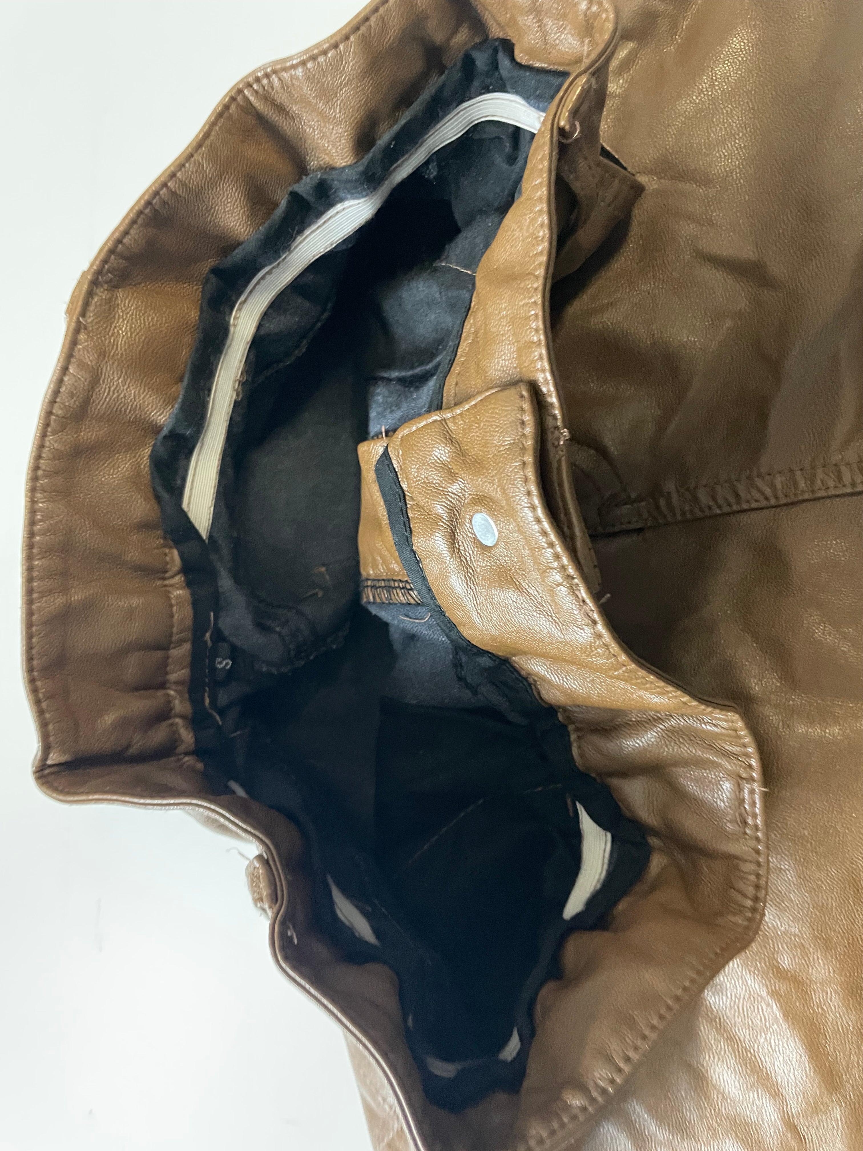 Vintage y2k Women Brown faux Leather Shorts Size XS W 24 L3  SKU |4269