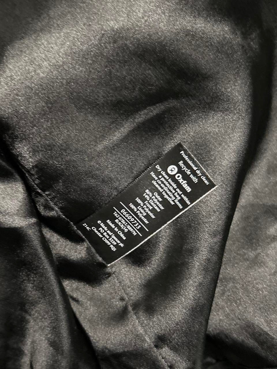 Per Una Women's Black Sequin Cropped open front Jacket Size 14 L25W17 SKU 6948