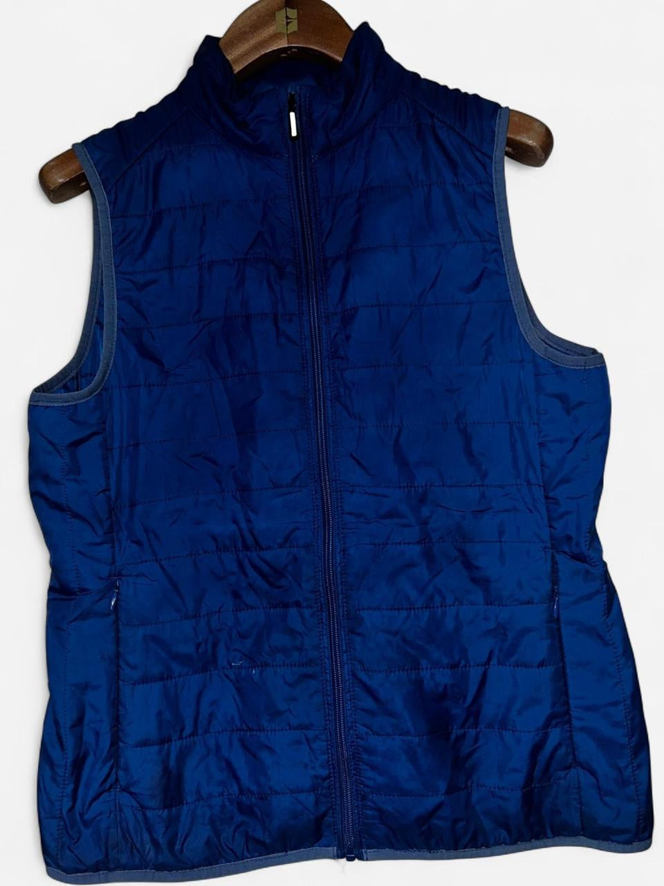 Women’s Core365 Blue lightweight nylon gilet with zip up front and pockets #outdoor in size medium  L 27 W 19 SKU 7024