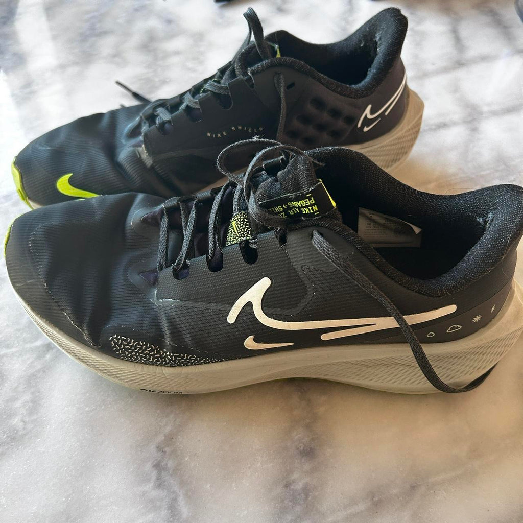 Nike Air Zoom Pegasus 36 trainers in black and green #running. SKU 6997