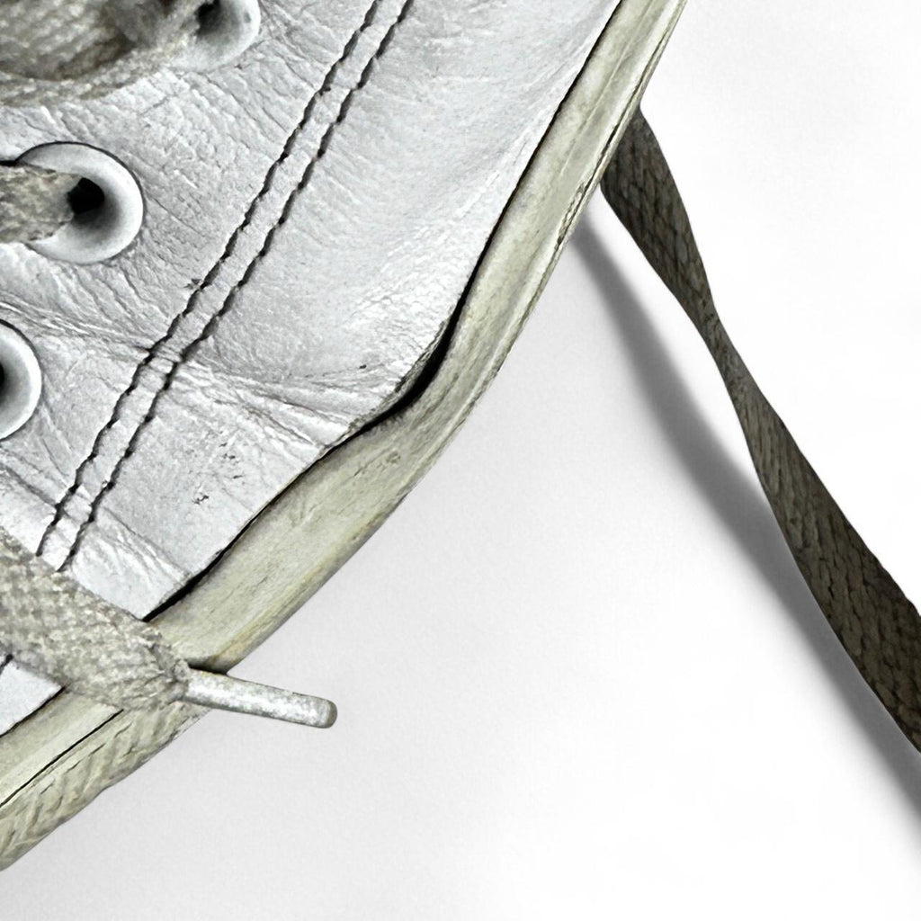 Unisex White leather Converse trainers with a worn look #streetwear size 6 men’s size 8 women’s  sku 6975