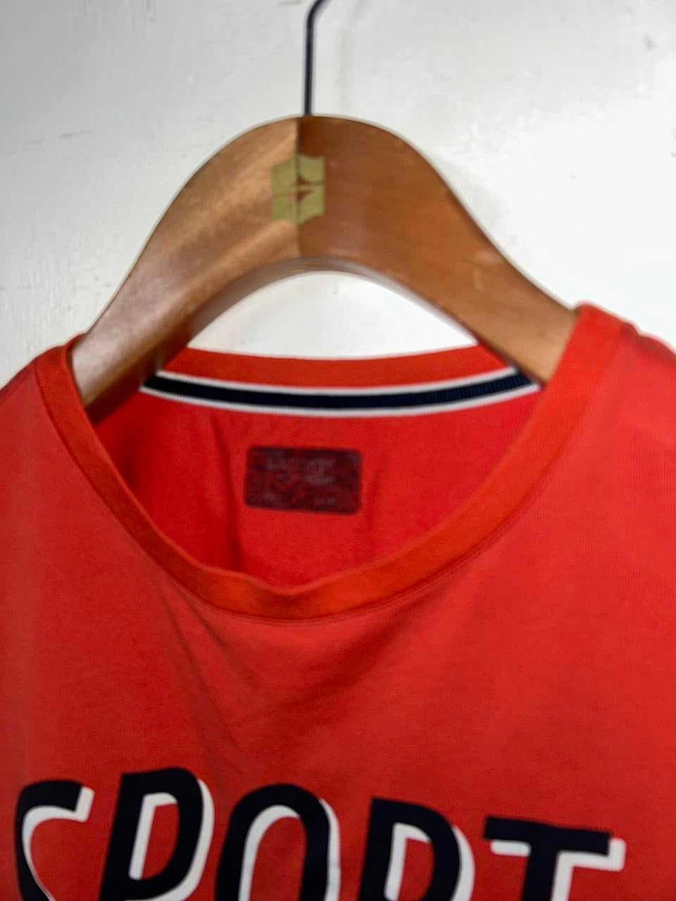 Lacoste red cotton t-shirt #Lacoste #Casual

red Lacoste Sport Alligator cotton crewneck logo t-shirt
 SKU 7158
Sir small 
L 25 W 19