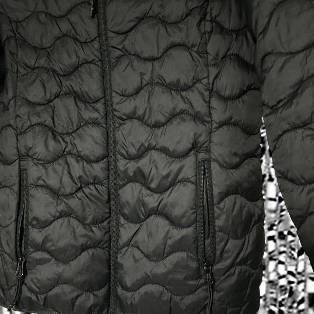 H20 Women's winter Zip Up high neck Snap Black Puffer Jacket in S pt 26 w 22 SKU 6873