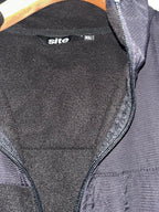 Site Xl men’s Black fleece vest with zipper pockets #fleecevest collar to hem 33 pit to pit 26 sku 7068