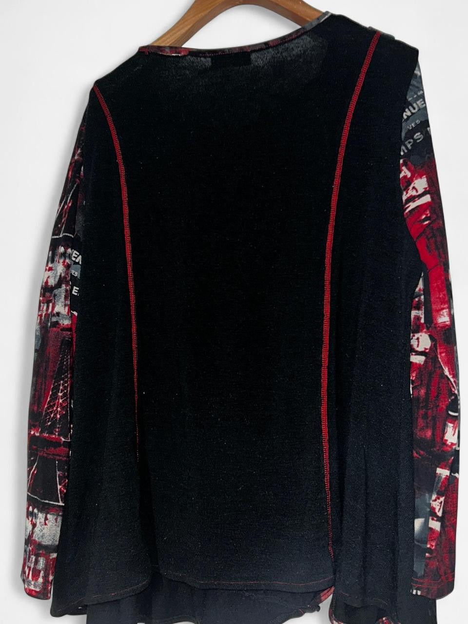 Black and red abstract print long sleeve top with 3/4 sleeves, button front and side zipper #boho #retro L 31 W 23 size XL/ XXL SKU 7009