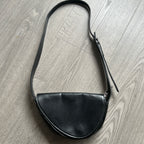 Zara shoulder Bags Woman Wide Single Half MoonLeather Chest Bags Woman Fashion. Sku 6865