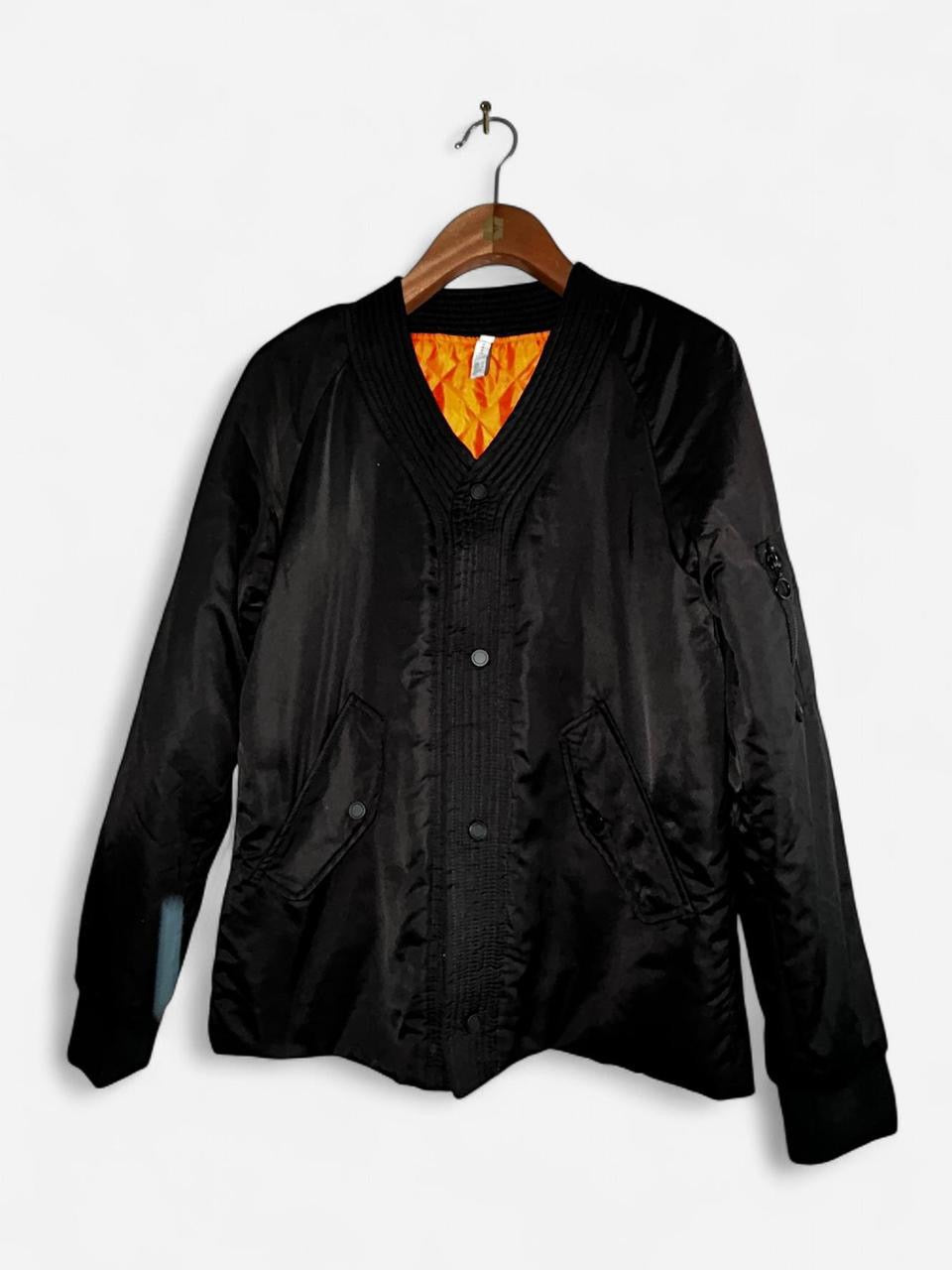 Zara Men’s Black quilted bomber jacket with orange lining #bomberjacket in size small  collar to hem 28 pit to pit 20 sku 7047