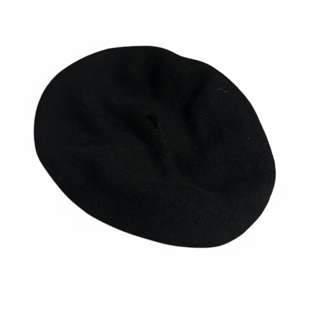 Vintage black beret cap| SKU 6788. 

Black beret hat with adjustable strap #streetwear #grunge