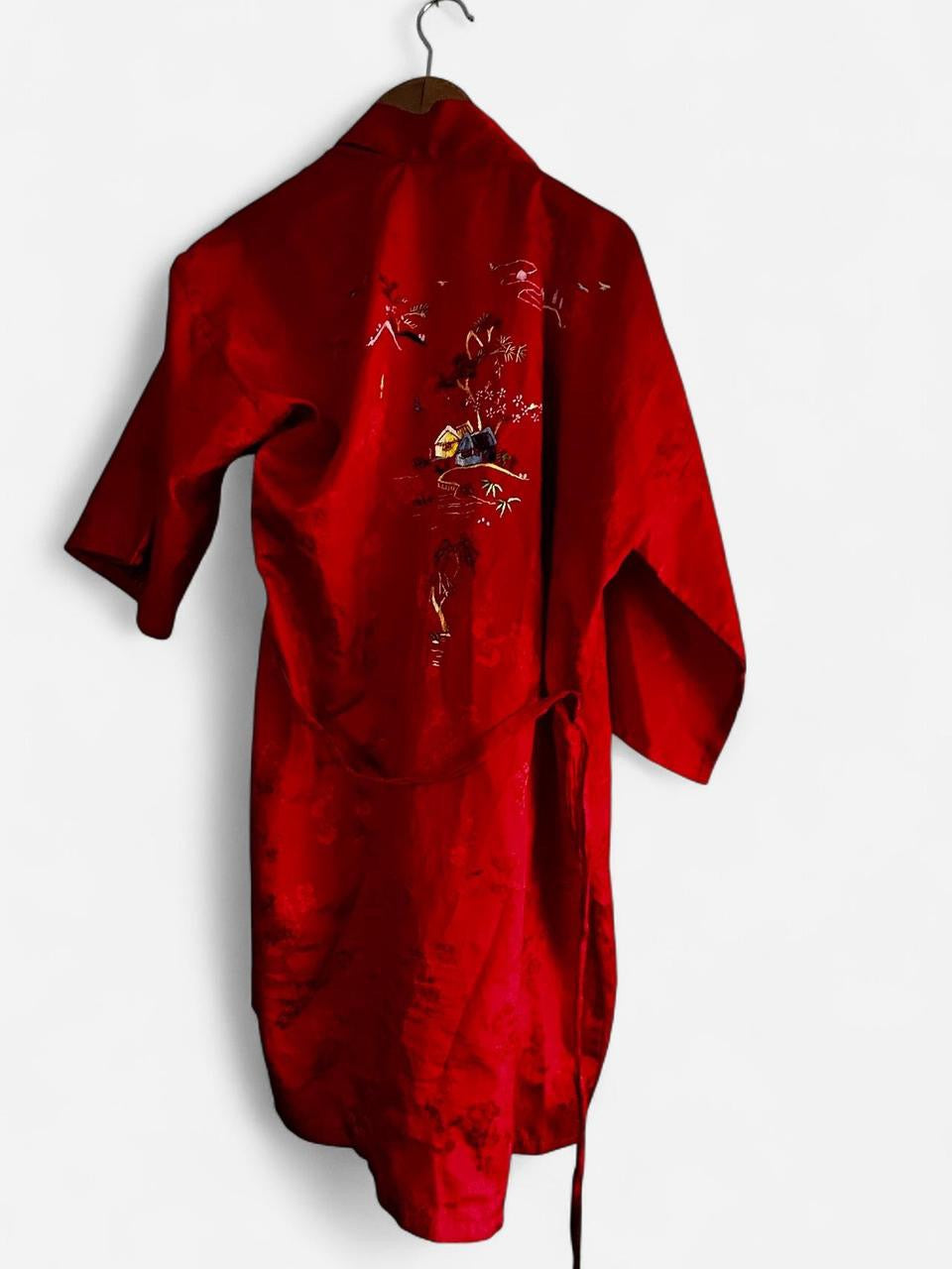 Red vintage Chinese-style kimono with bee embroidery kimono in xl collar to hem 39 pit to pit 22 sku 7027 