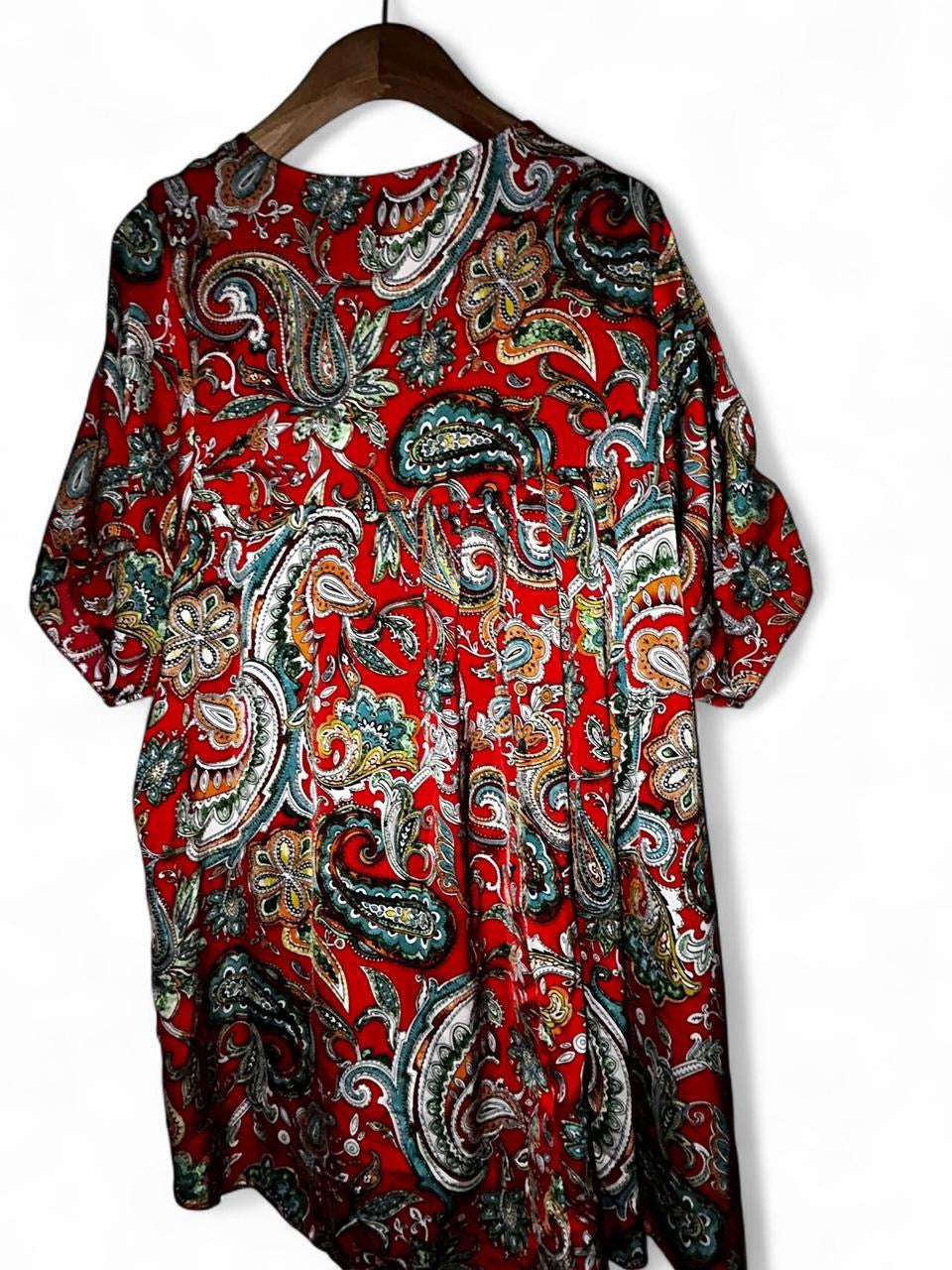 Red paisley print short sleeve dress with elastic waistband and pockets #paisleypattern made in Italy Size L/XL  L 33 W14 sku 7014