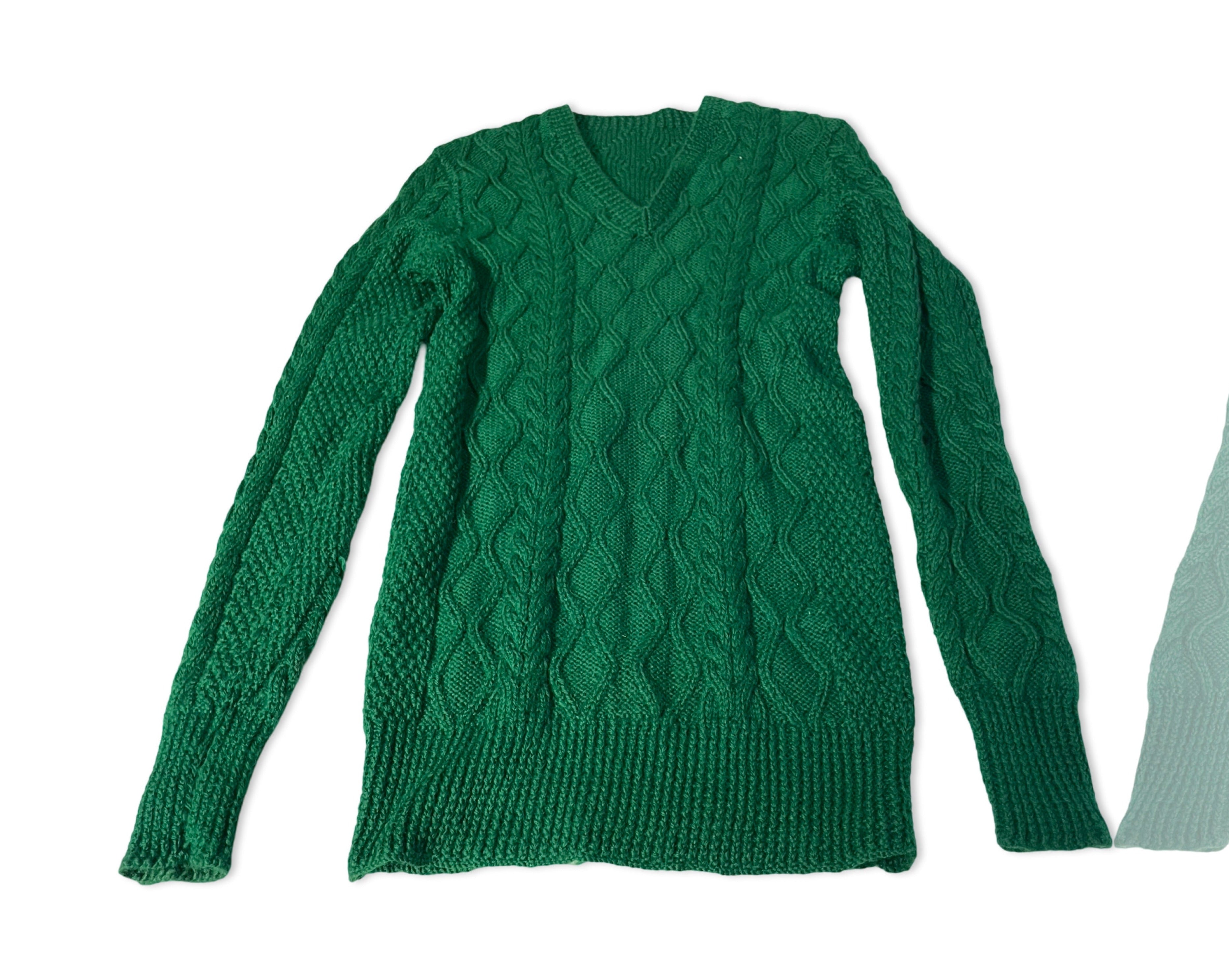 Super Soft  womens Crew Sweater in Green size small to medium |SKU 4231
