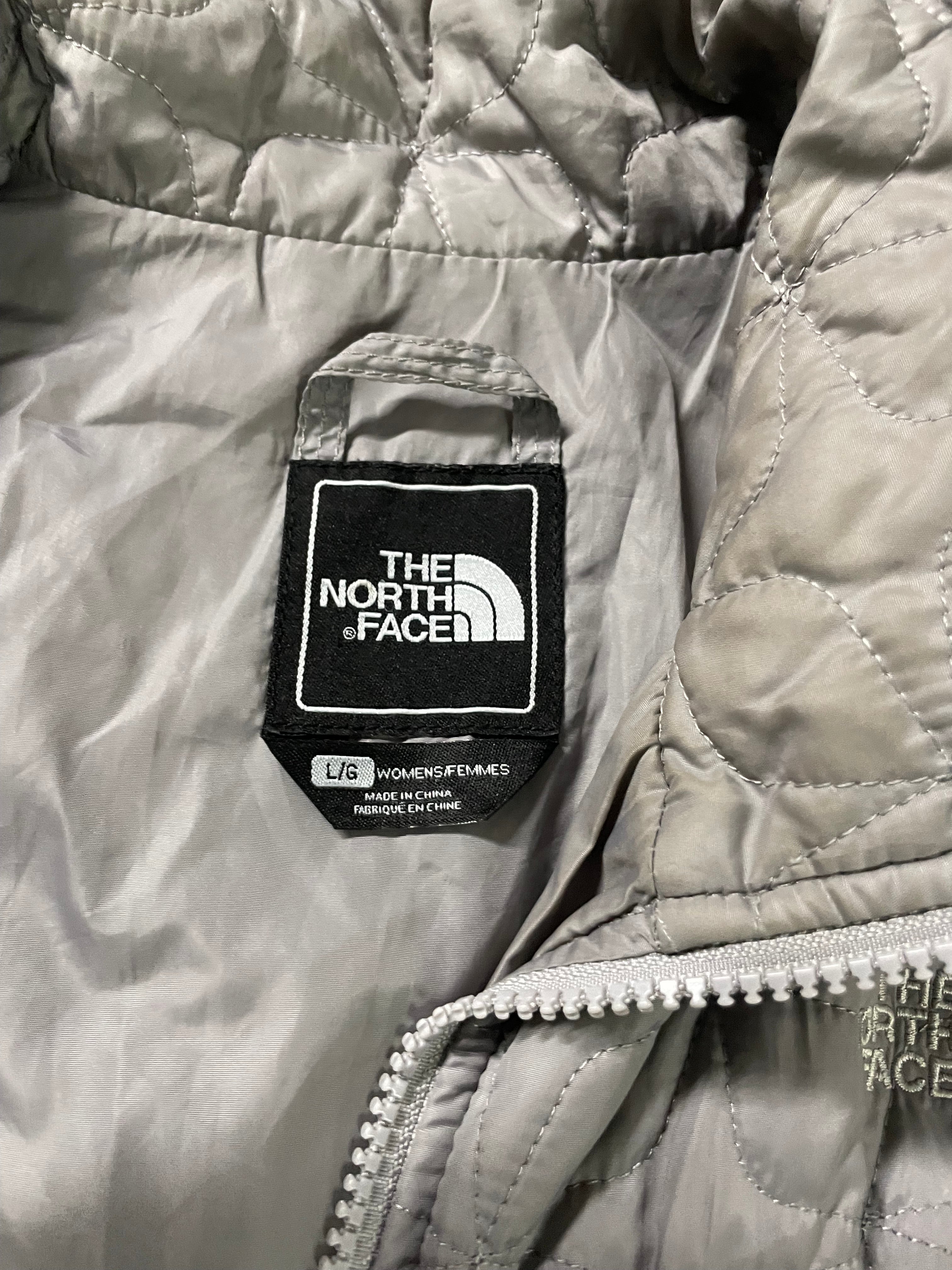  Vintage The North Face Gray Fleece Vest - Size Large - Embroidered - Woman’s -