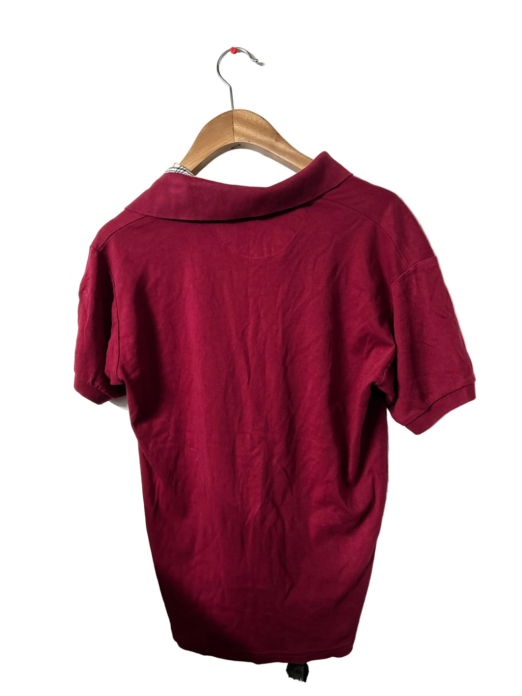 Women’s vintage Burberry London red cotton piqué polo shirt with Nova Check collar and logo embroidery.