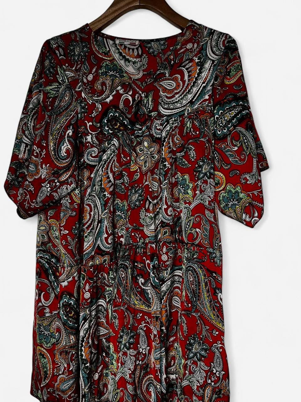 Red paisley print short sleeve dress with elastic waistband and pockets #paisleypattern made in Italy Size L/XL  L 33 W14 sku 7014