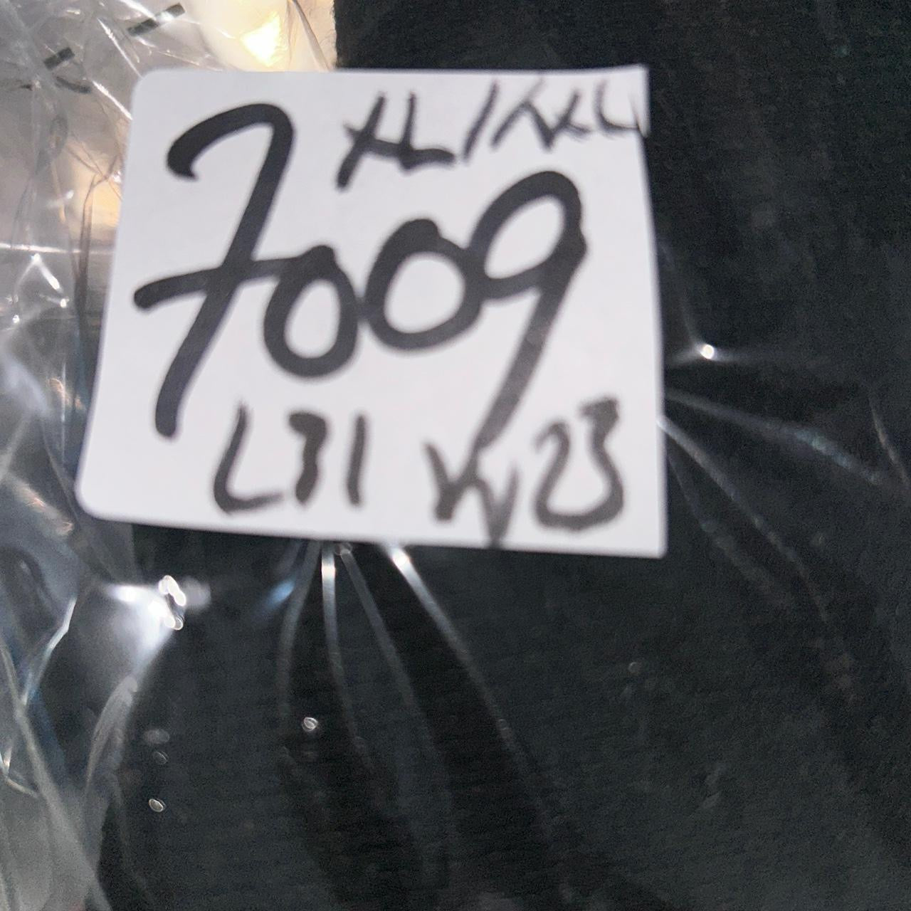 Black and red abstract print long sleeve top with 3/4 sleeves, button front and side zipper #boho #retro L 31 W 23 size XL/ XXL SKU 7009