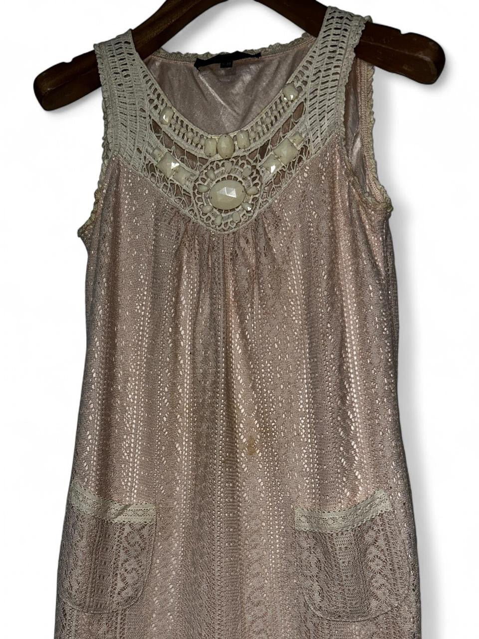 Cream and tan lace embellished dress with pearl details and pockets #boho #lacedress in small to medium. L 33 W 18 SKU 7008