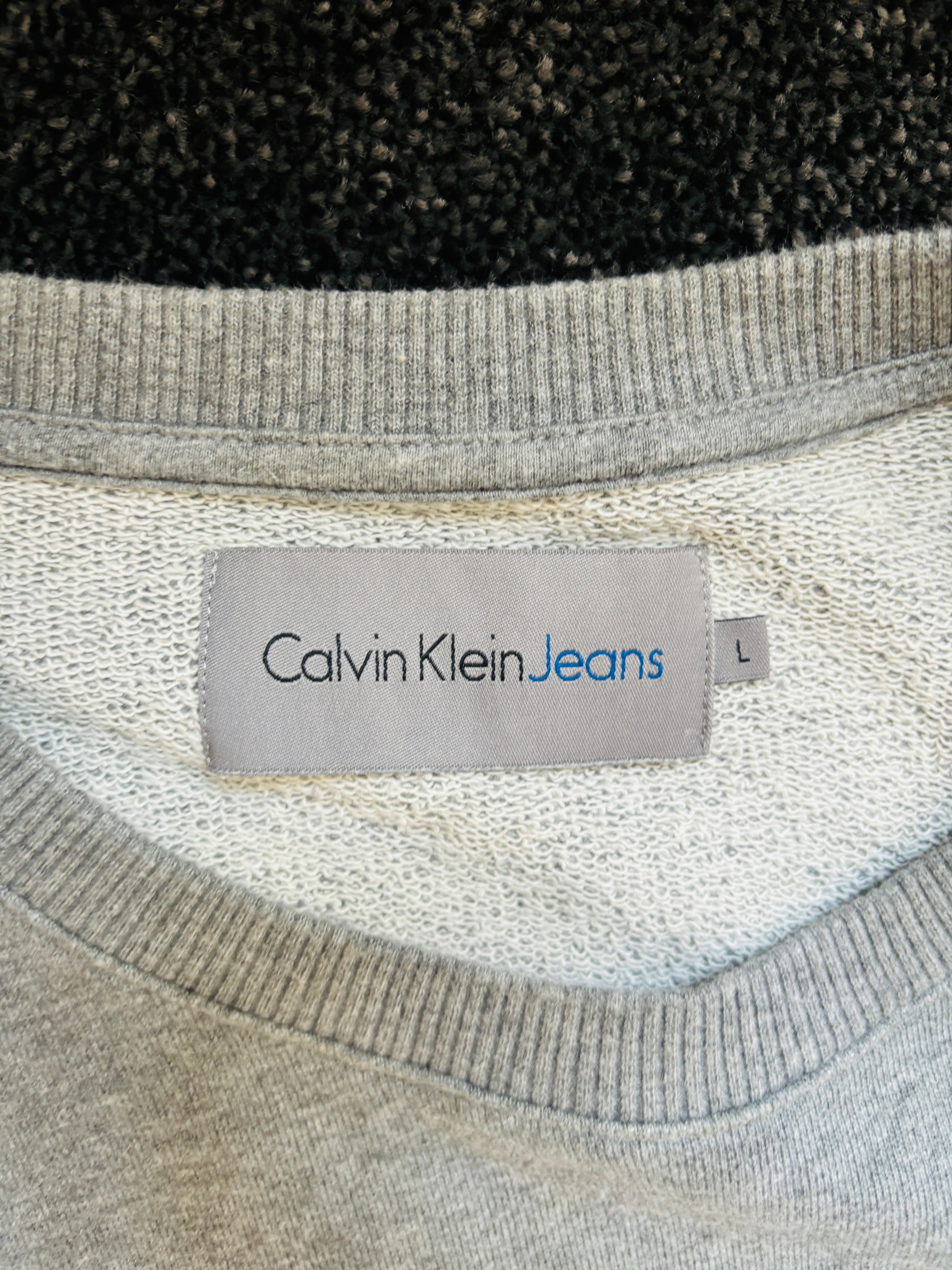 Vintage Calvin Klein Women's Grey Sweatshirt - Size Large 