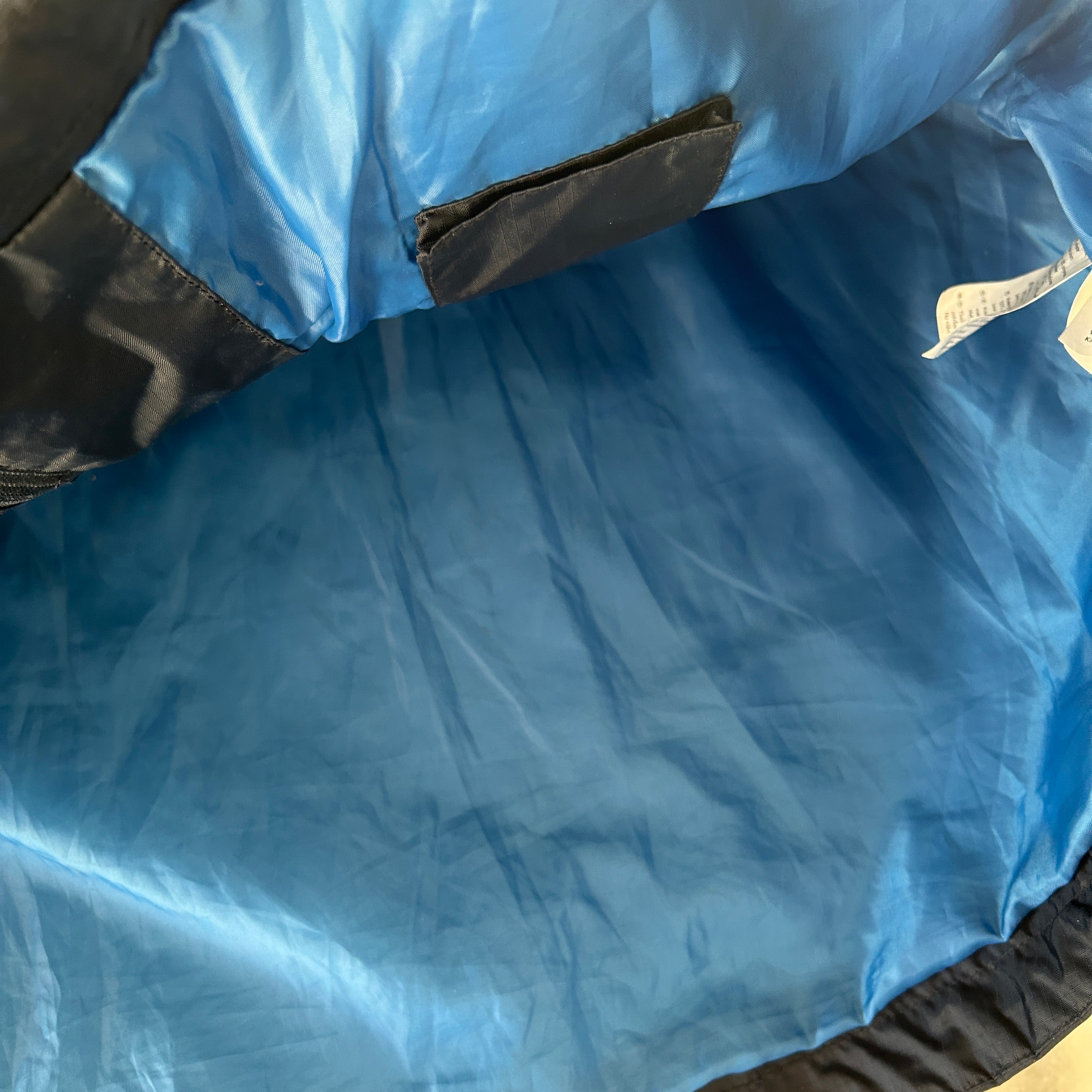 Vintage 90s windbreaker Black and blue waterproof rain jacket #rainydays sku 6867