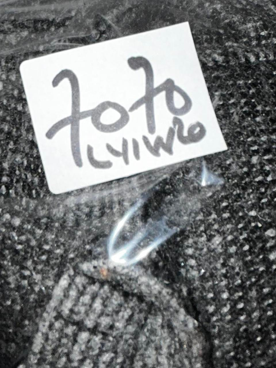 Women’s Grey and black vintage wool blend overcoat winter in xl collar to hem 41 pit to pit 20 sku 7070