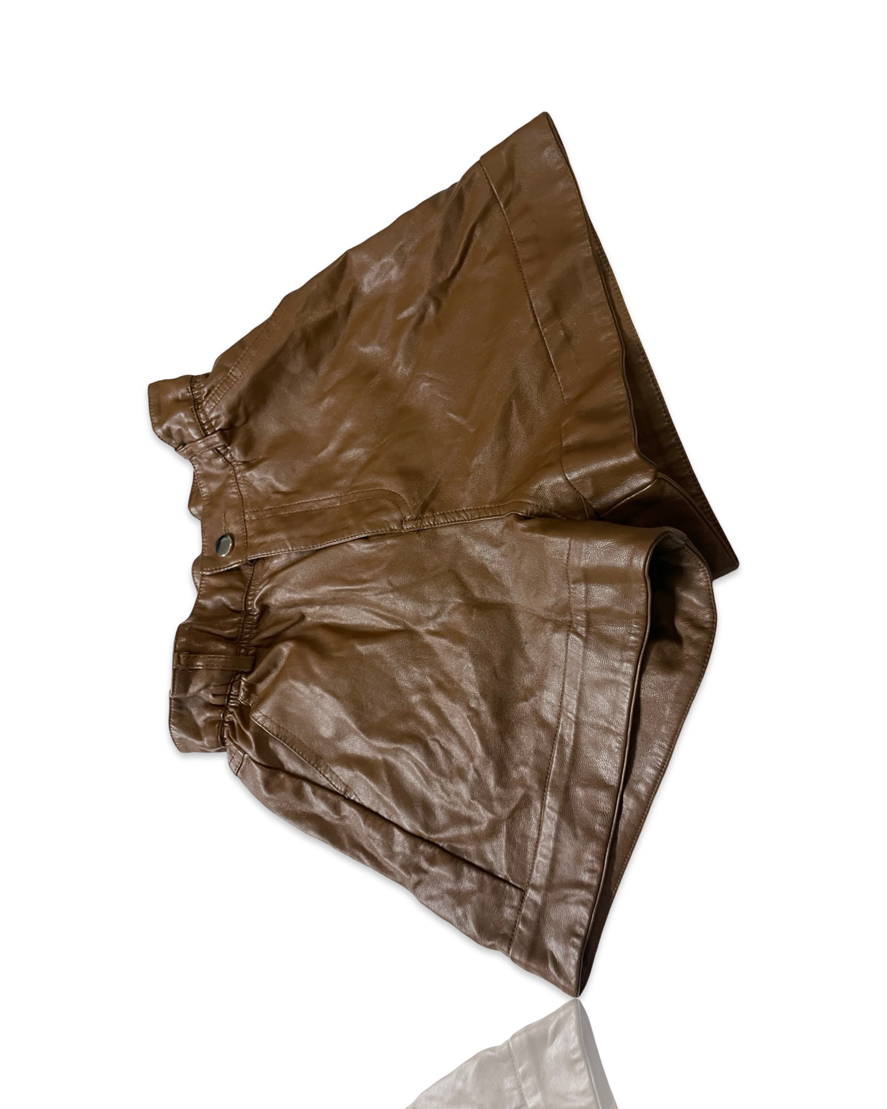 Vintage y2k Women Brown faux Leather Shorts Size XS W 24 L3  SKU |4269
