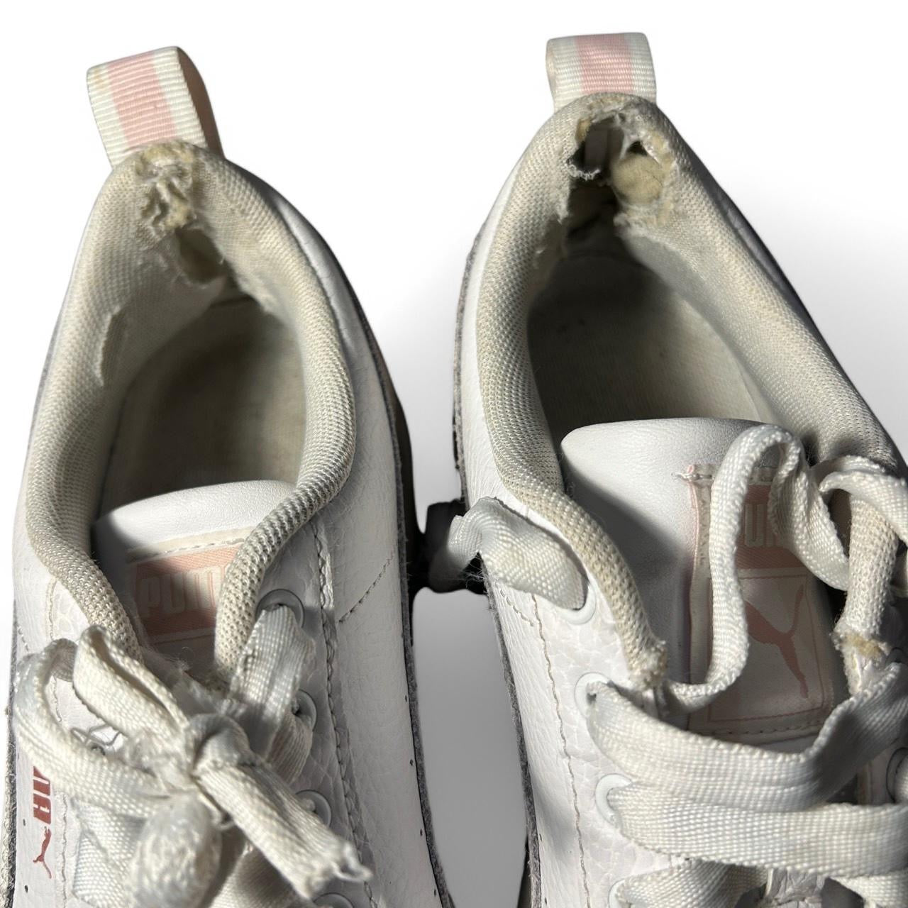 White Puma trainers with pink accents and a chunky sole #lifestyle in uk size 5 USA 6C sku 6899
