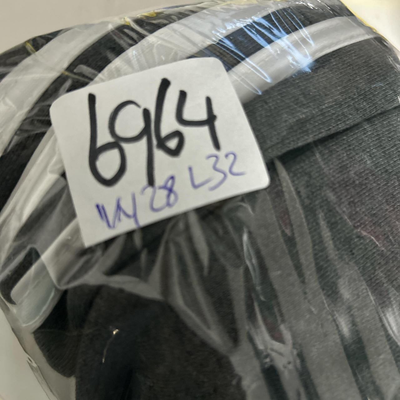 Adidas Men’s Sweatpants Grey  Athletic Black Tapered Unisex in S L32 W28 SKU 6964