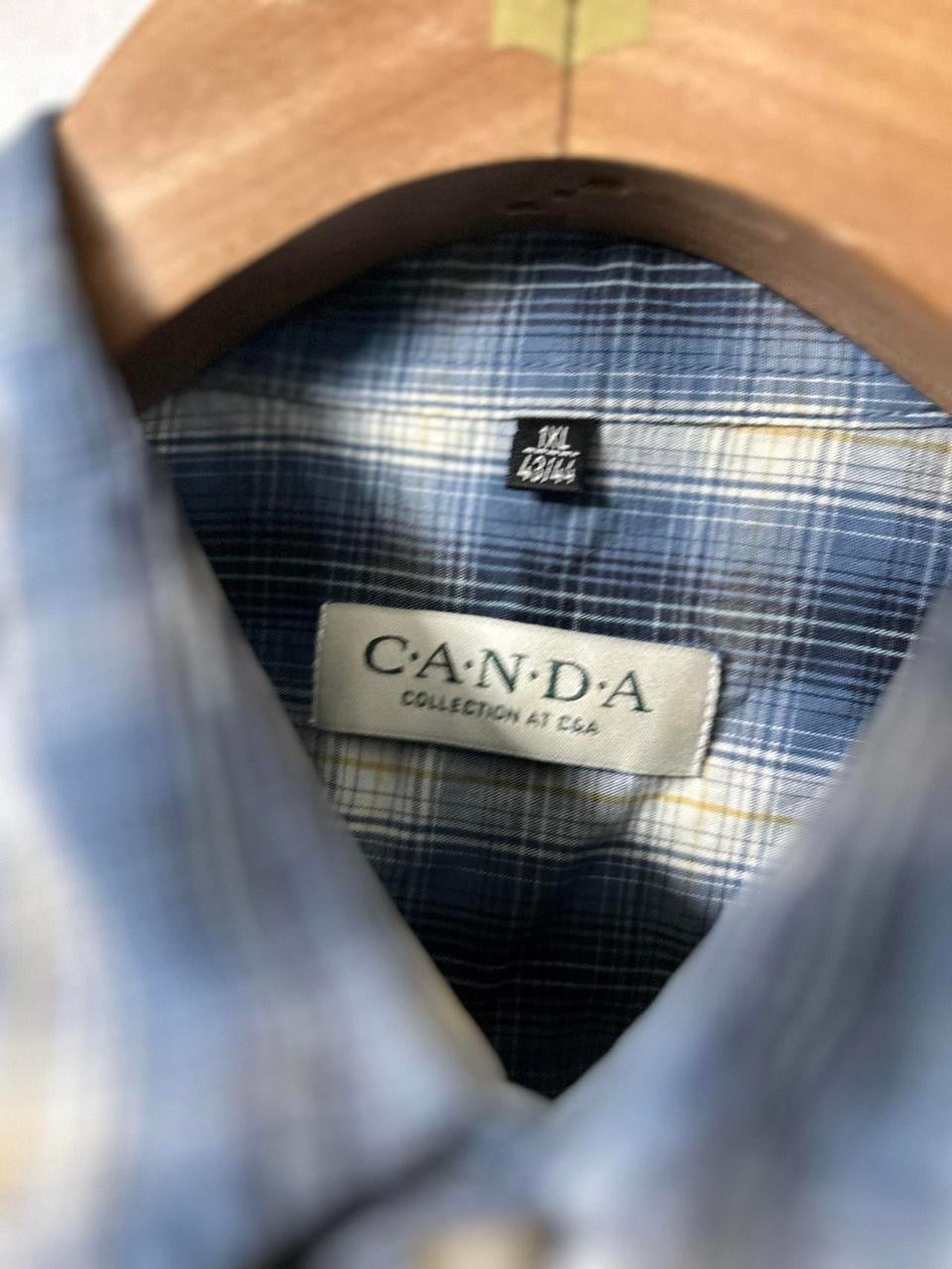 Vintage Canda men’s Blue and white plaid short sleeve button up shirt size xl 
L 31 W 25 
SKU 7138