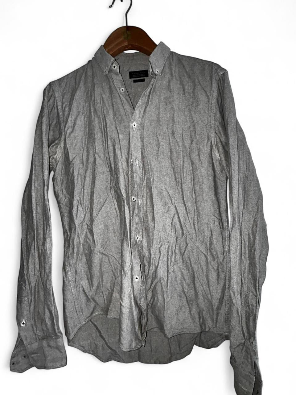 Men’s grey Zara slim fit button up shirt #slimfit in size medium collar to hem 30 pit to pit 19 sku 7049