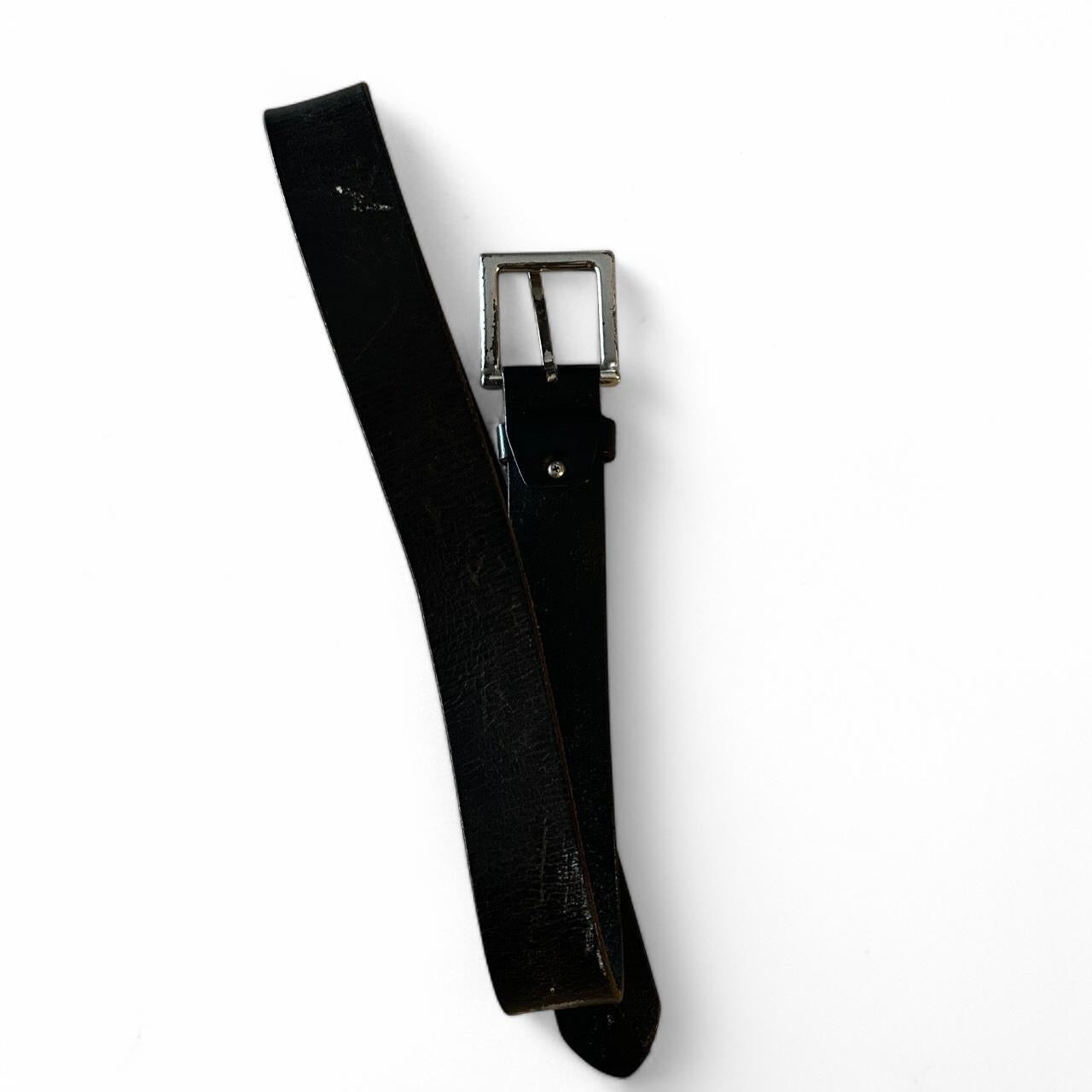 vintage 90s black leather belt chunky silver color belt buckle 26-31 1990s fashion Black leather belt with silver buckle #accessorize sku 6829 