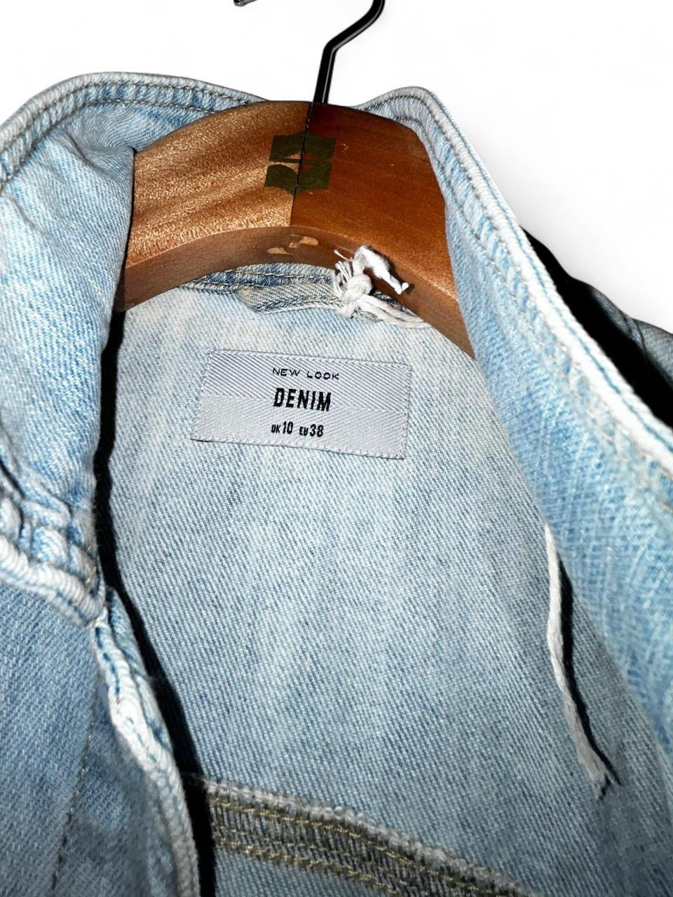 New look cropped Light blue denim jacket #denimjacket #lightblue in UK 10 collar to hem 22 pit to pit 18 sku 7034