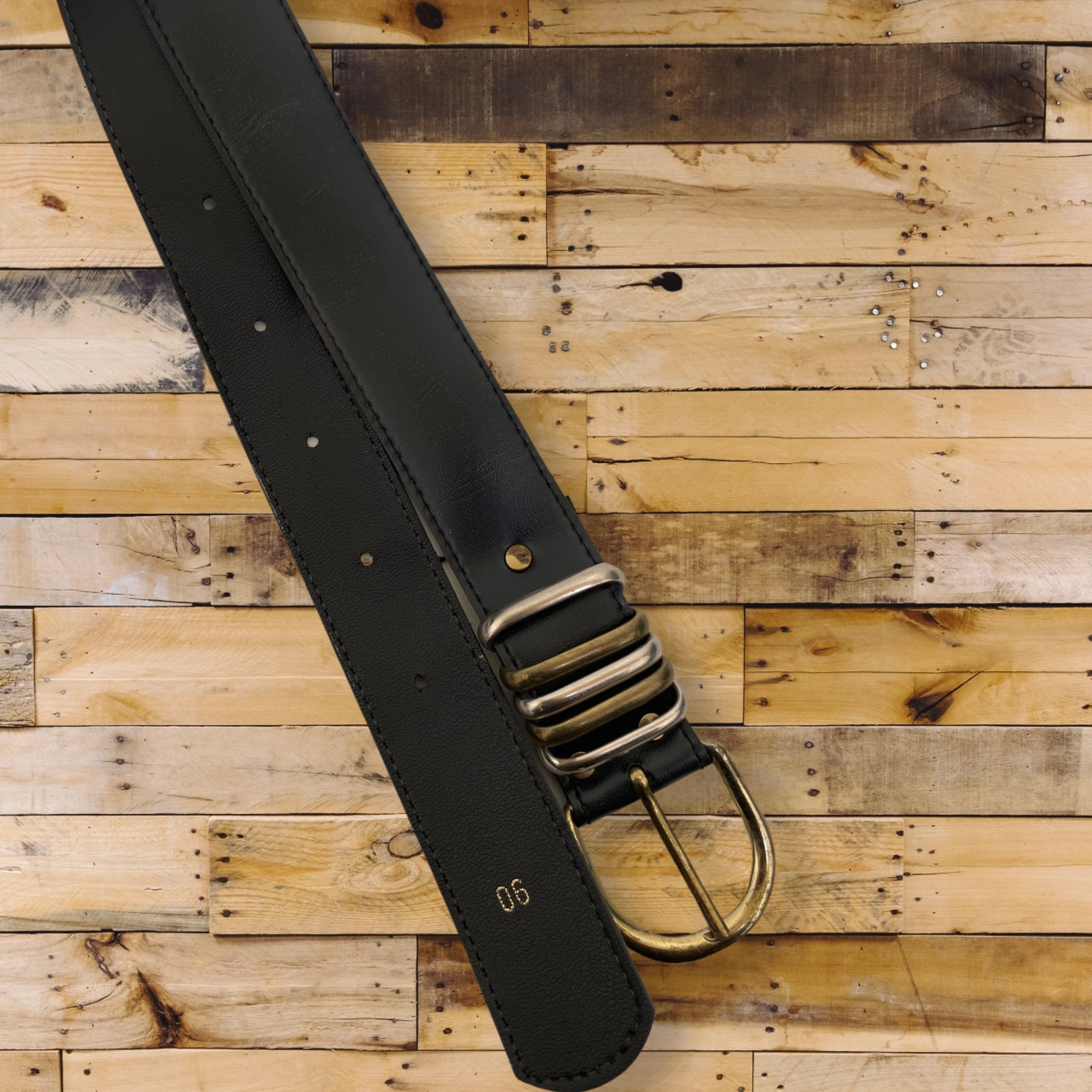 Vintage black leathers men belt