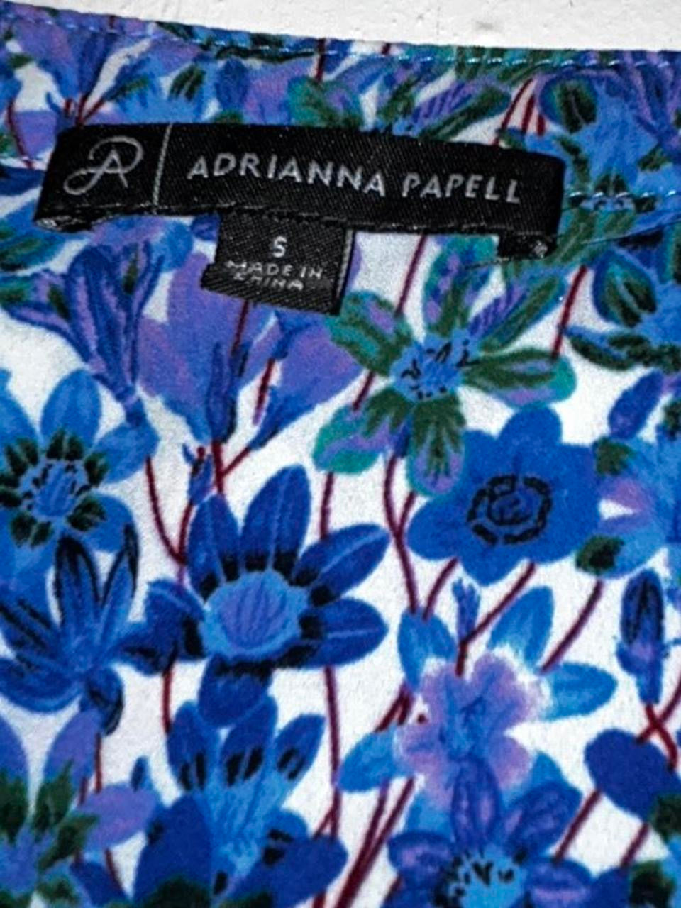 Adrianna Papell blue floral sleeveless blouse #floralblouse in size small collar to hem 25 pit to pit 19 sku 7031