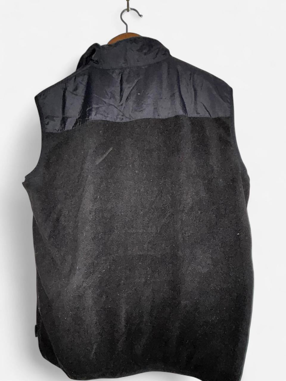 Site Xl men’s Black fleece vest with zipper pockets #fleecevest collar to hem 33 pit to pit 26 sku 7068