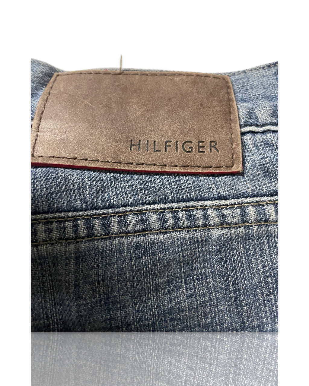 Vintage Tommy Hilfiger Brooklyn Regular Fit Men's Jeans in a classic blue jean , sized W34 L30 |SKU 4246