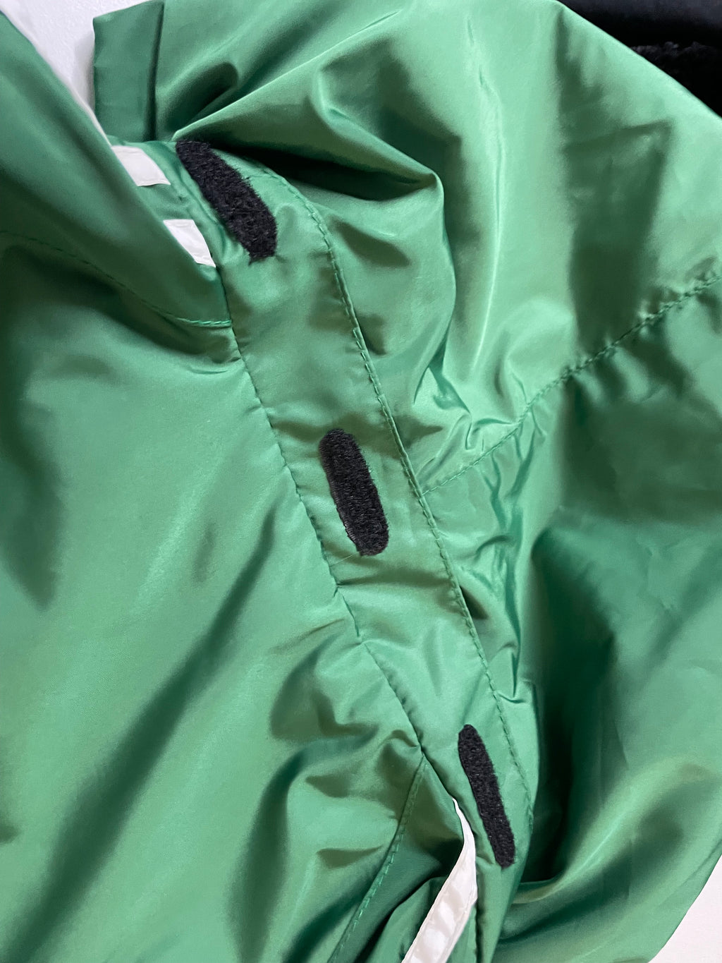 Vintage lightweight Balcon green mens windbreaker jacket in size small TO Medium L28 W22| SKU 4177
