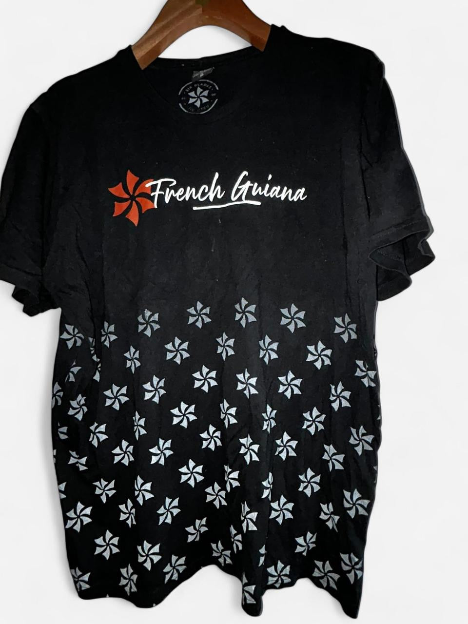 Black Art of Fight graphic t-shirt with French Guiana design #MMA collar to hem 31 pit to pit 23 sku 7057