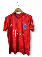Bayern Munich 2022/23 home shirt - red and white sportswear #football #soccer
Size medium 
SKU 7150
 L28 w 20