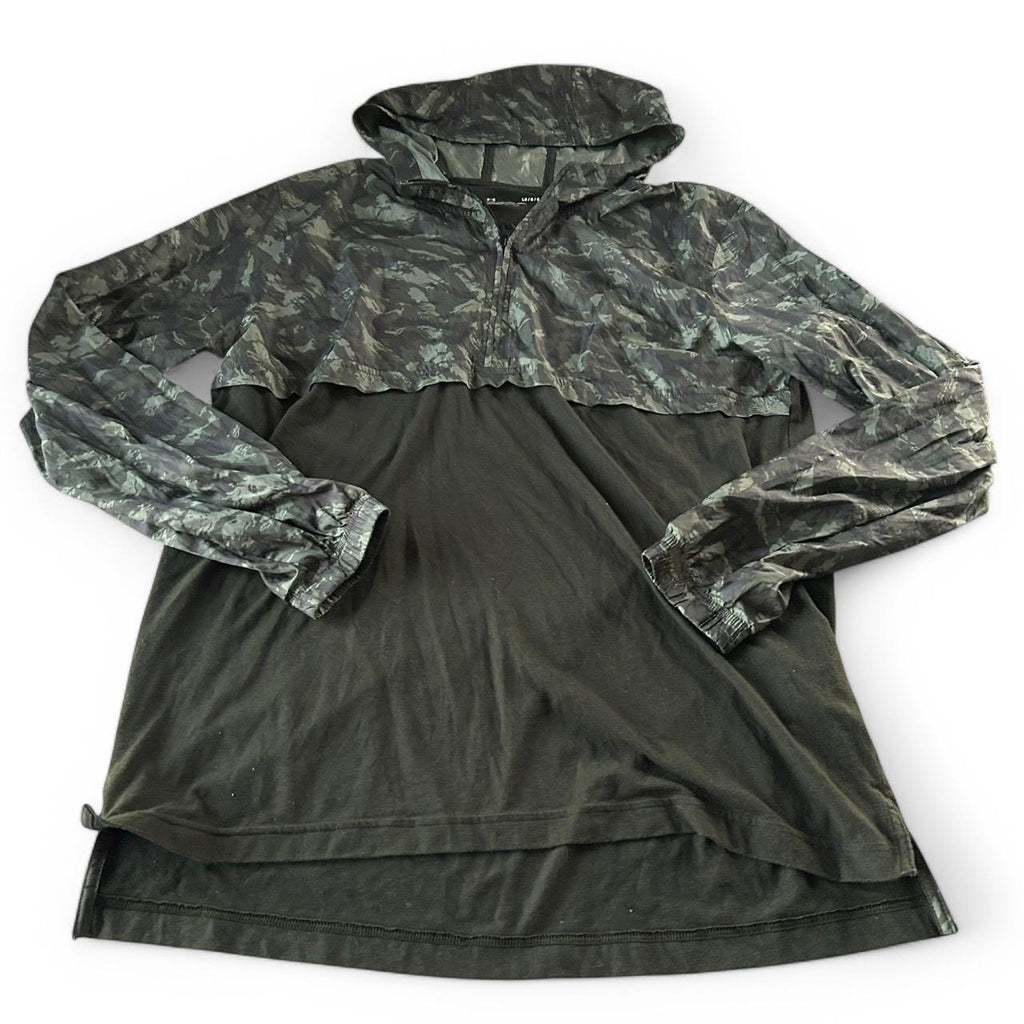 Mens Under Armour Sportstyle hooded Green Camouflage Anorak Jacket 1/2 Zip in L