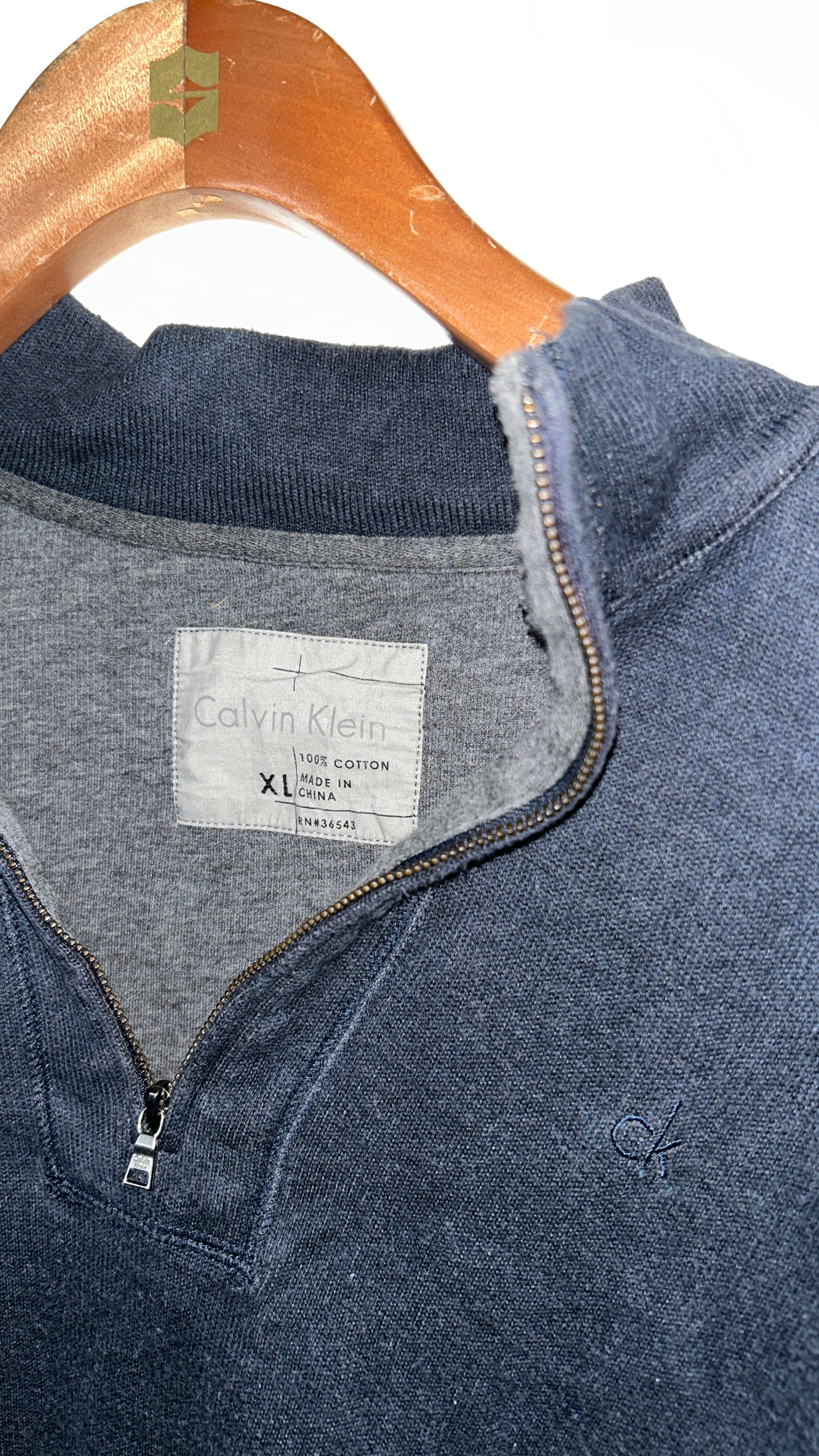 Men’s vintage Calvin Klein navy blue men's quarter-zip sweatshirt xl